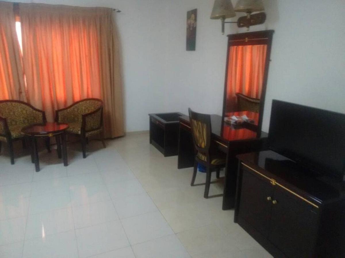 Riviera Hotel Benin Cotonou Exterior foto