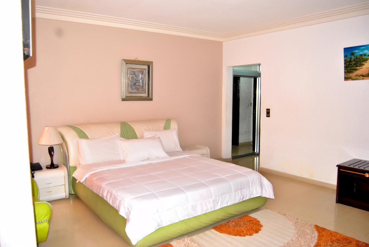 Riviera Hotel Benin Cotonou Exterior foto